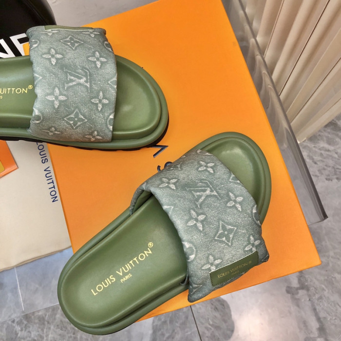 LV SLIPPERS