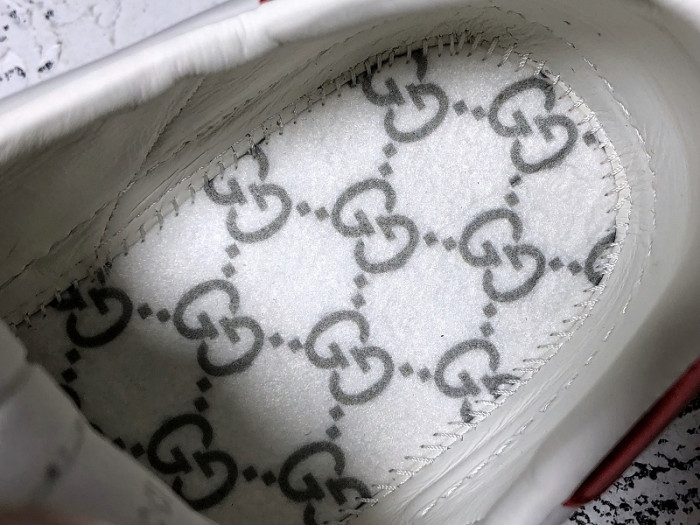 Gv*c ace embroidered low-top sneaker white with logo