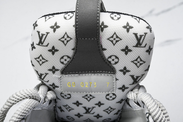 LV SNEAKER LOW  10801