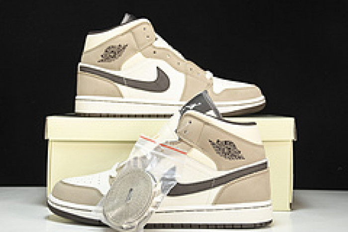Air Jordan 1 Mid OG SP 554766-003