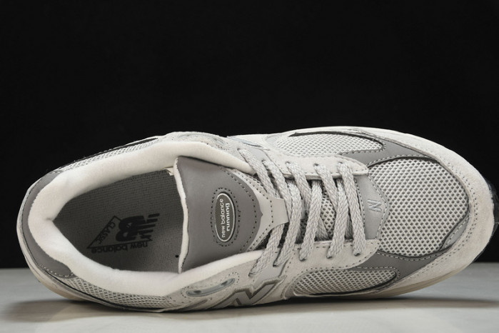 New Balance yeeshoes  ML2002RO