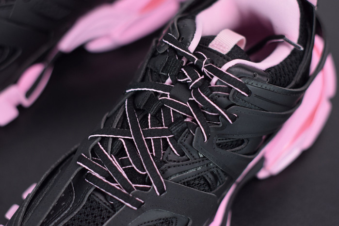 BLCG Track Trainer pink and black 542436 W3AC1 1050