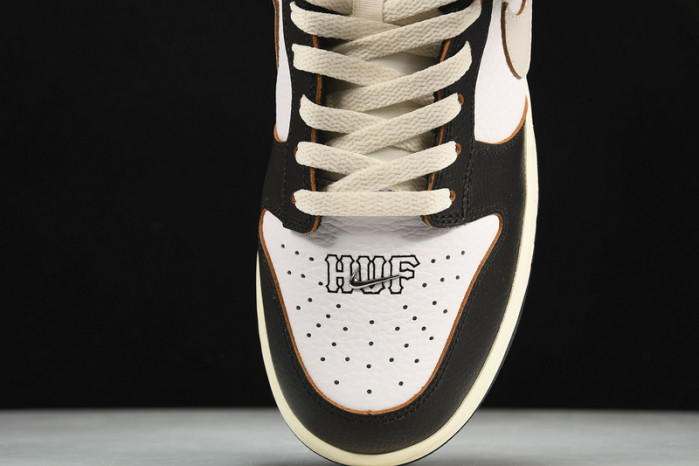 HUF x Nike SB Dunk Low “NYC” FD8775-001