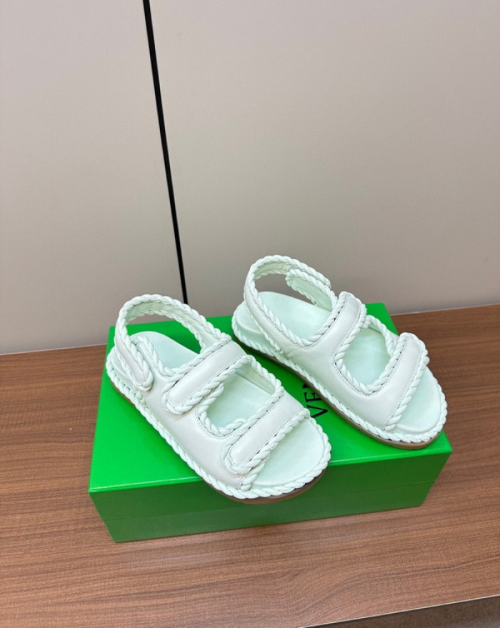 b0ttega Ven*ta slides