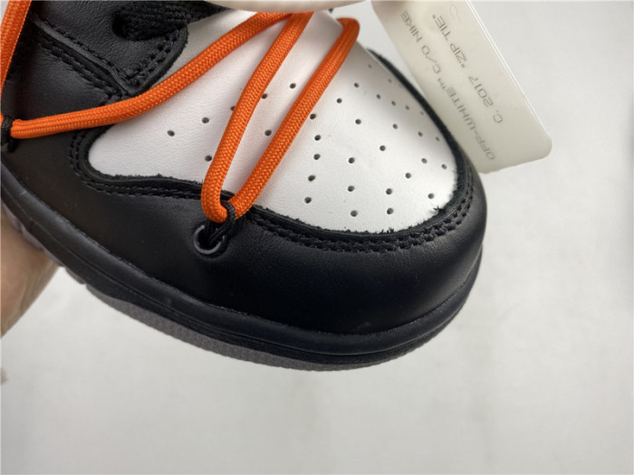 OF x Nike Dunk Low CT0856 -001