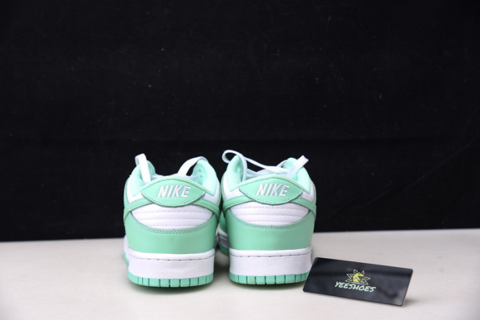 Nike Dunk Low Green Glow (W) DD1503-105